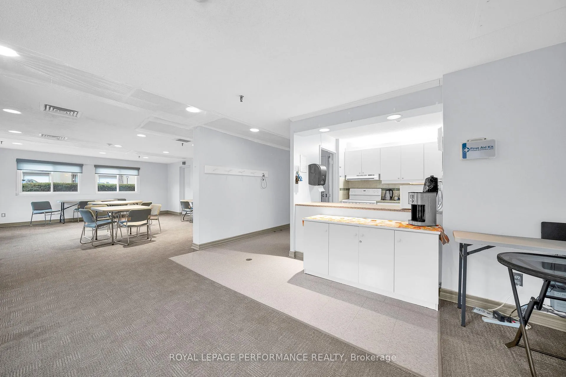 Photo 36 of Unit 806, 1599 Lassiter Terrace, Ottawa, Beaconwood — HOMEH