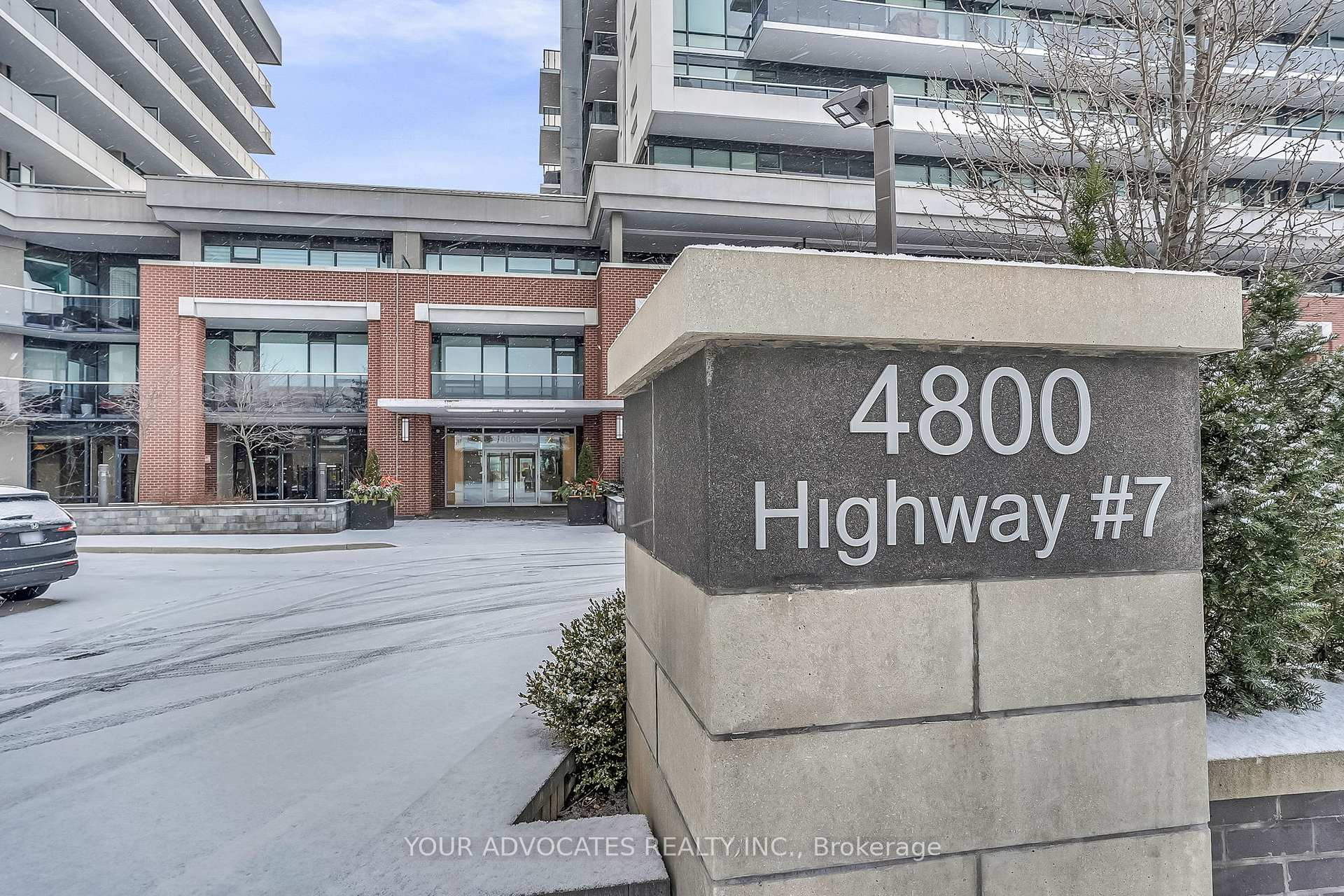 Photo 2 of Unit 524, 4800 Highway 7 Avenue, Vaughan, East Woodbridge — HOMEH