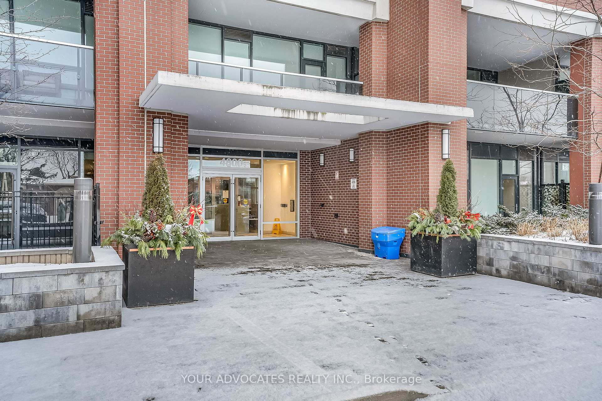 Photo 3 of Unit 524, 4800 Highway 7 Avenue, Vaughan, East Woodbridge — HOMEH