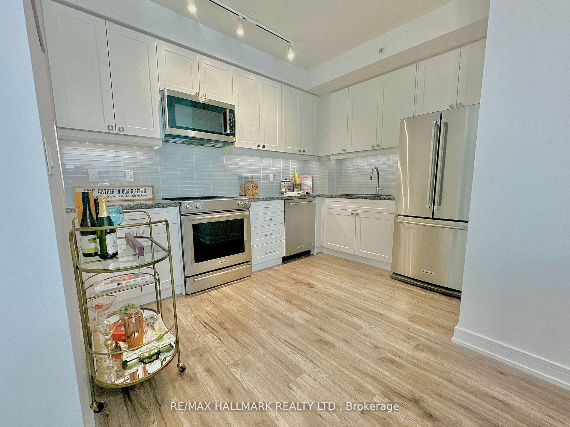 Photo 11 of Unit 221, 621 Sheppard Avenue E, North York, Bayview Village — HOMEH