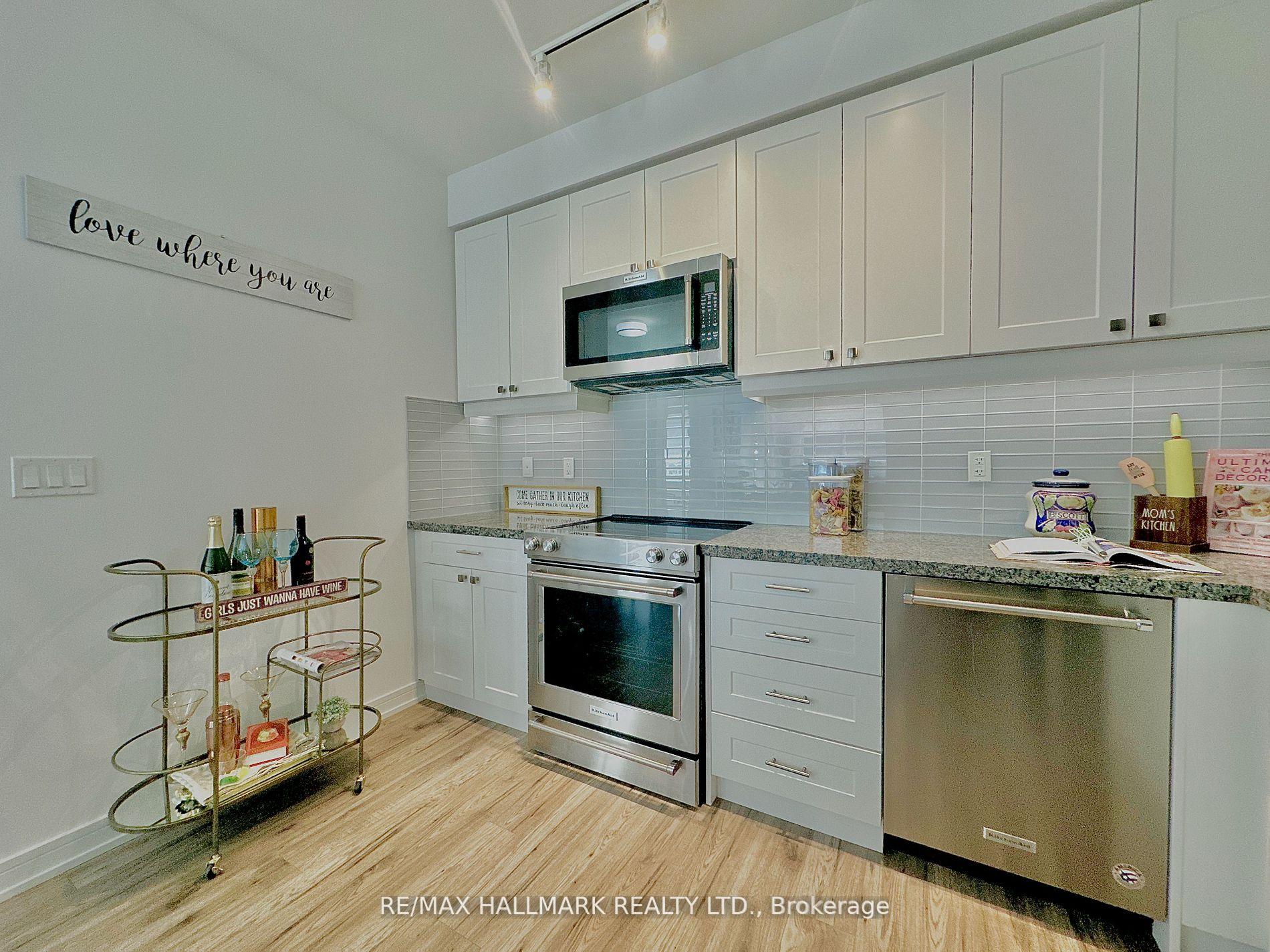 Photo 13 of Unit 221, 621 Sheppard Avenue E, North York, Bayview Village — HOMEH