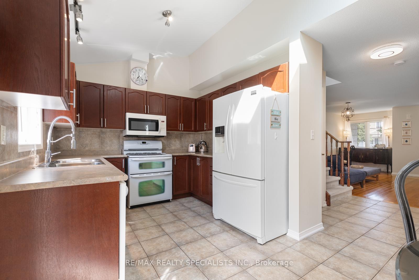 Photo 8 of Unit 35, 24 Kenyon Crescent, Grimsby, Grimsby East — HOMEH