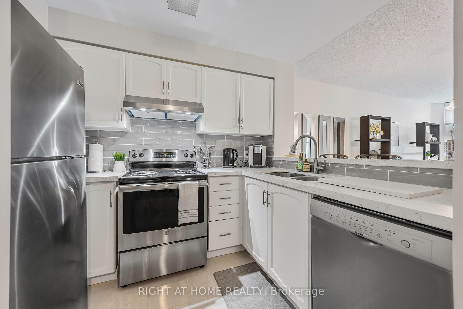 Photo 22 of Unit 605, 150 Dunlop Street E, Barrie, City Centre — HOMEH