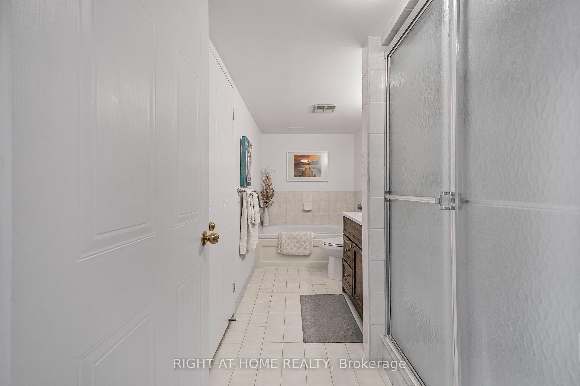 Photo 26 of Unit 605, 150 Dunlop Street E, Barrie, City Centre — HOMEH
