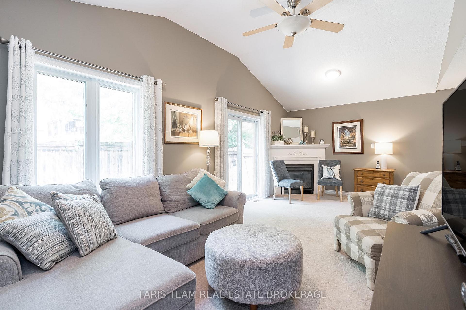 Photo 8 of 40 Sovereign's Gate, Barrie, Innis-Shore — HOMEH