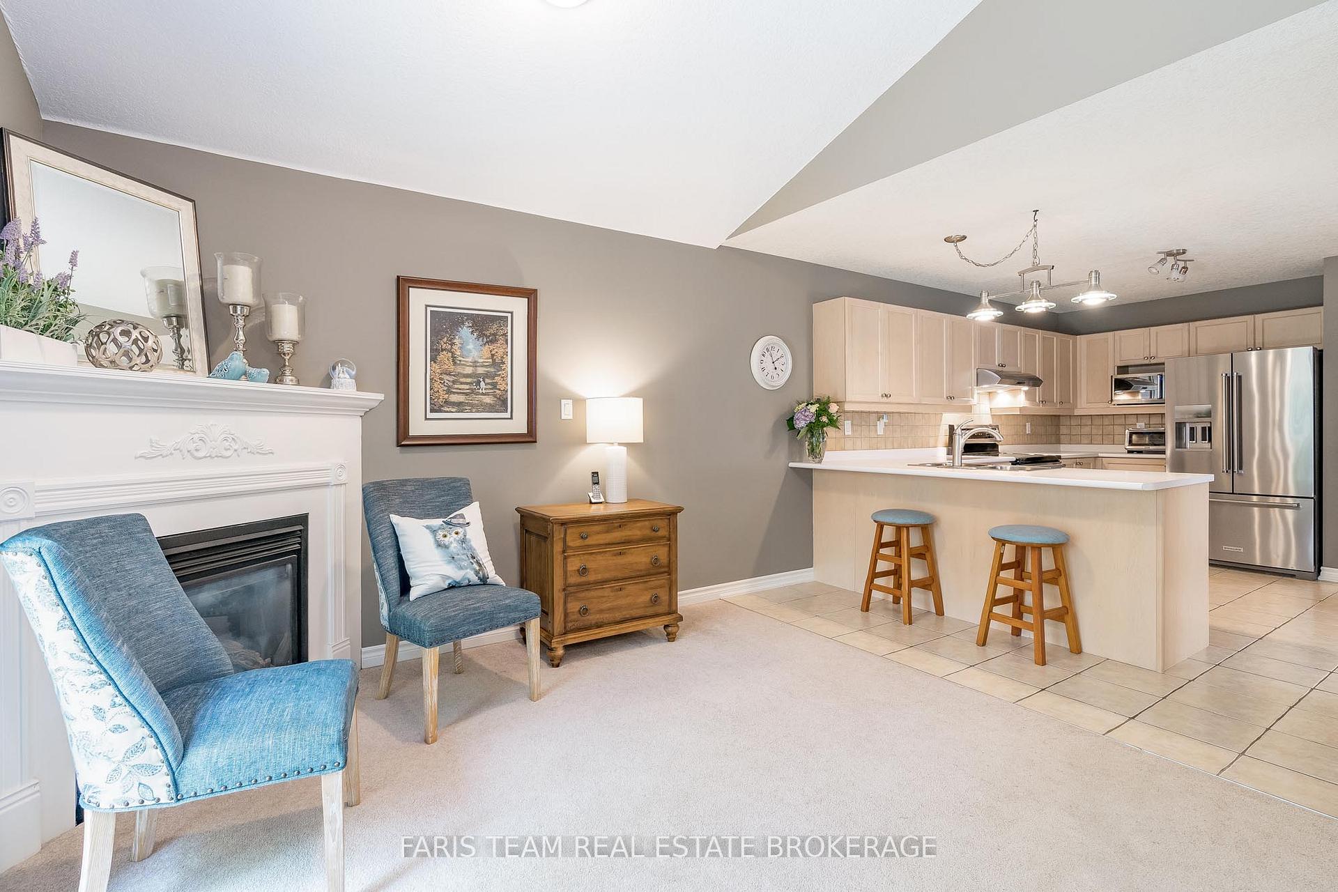 Photo 12 of 40 Sovereign's Gate, Barrie, Innis-Shore — HOMEH