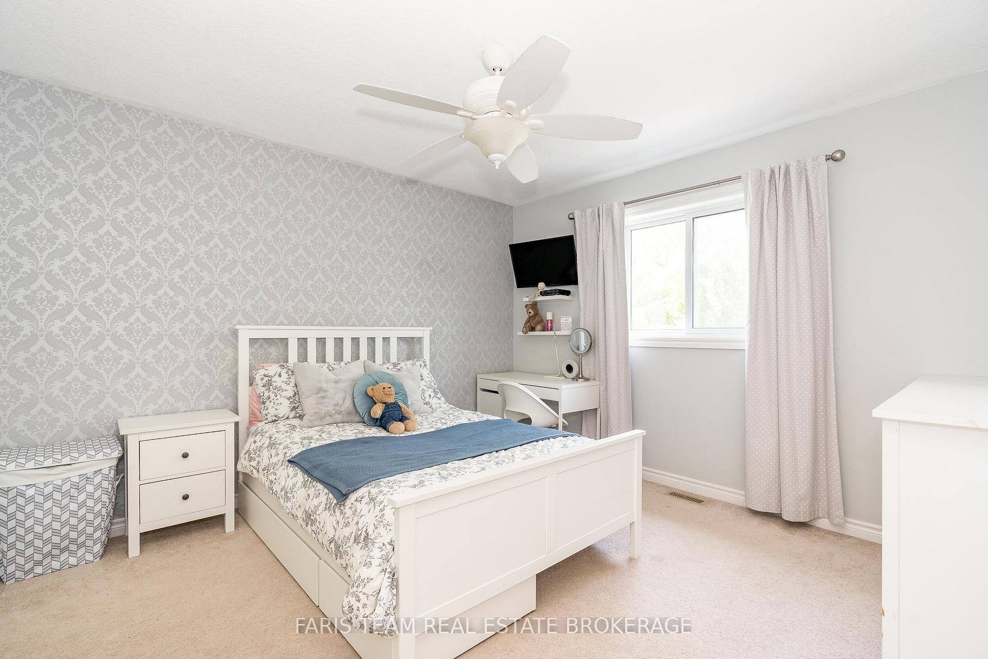 Photo 19 of 40 Sovereign's Gate, Barrie, Innis-Shore — HOMEH