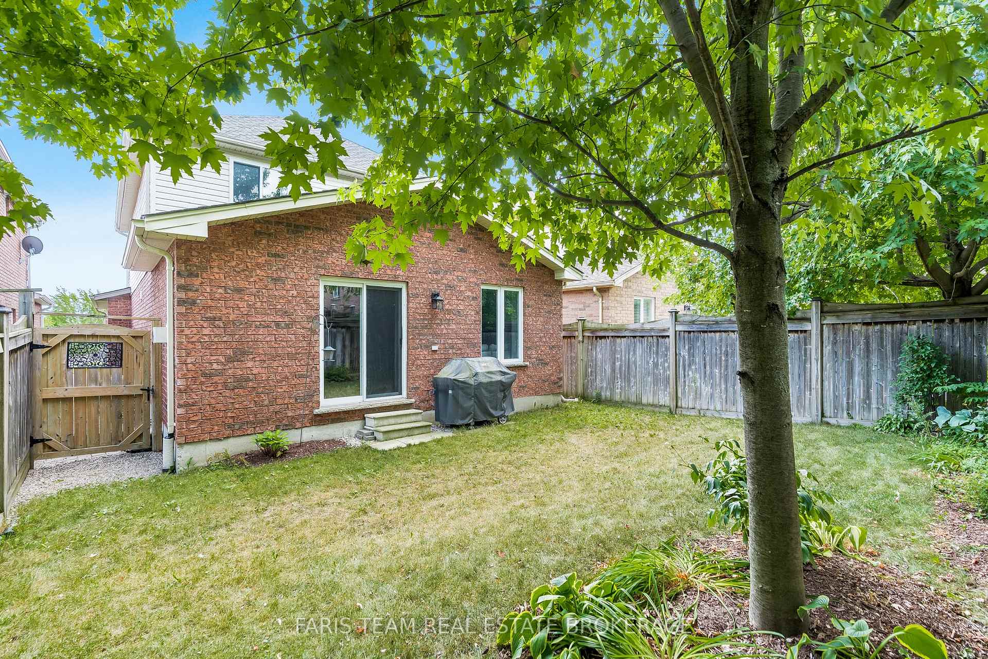 Photo 28 of 40 Sovereign's Gate, Barrie, Innis-Shore — HOMEH