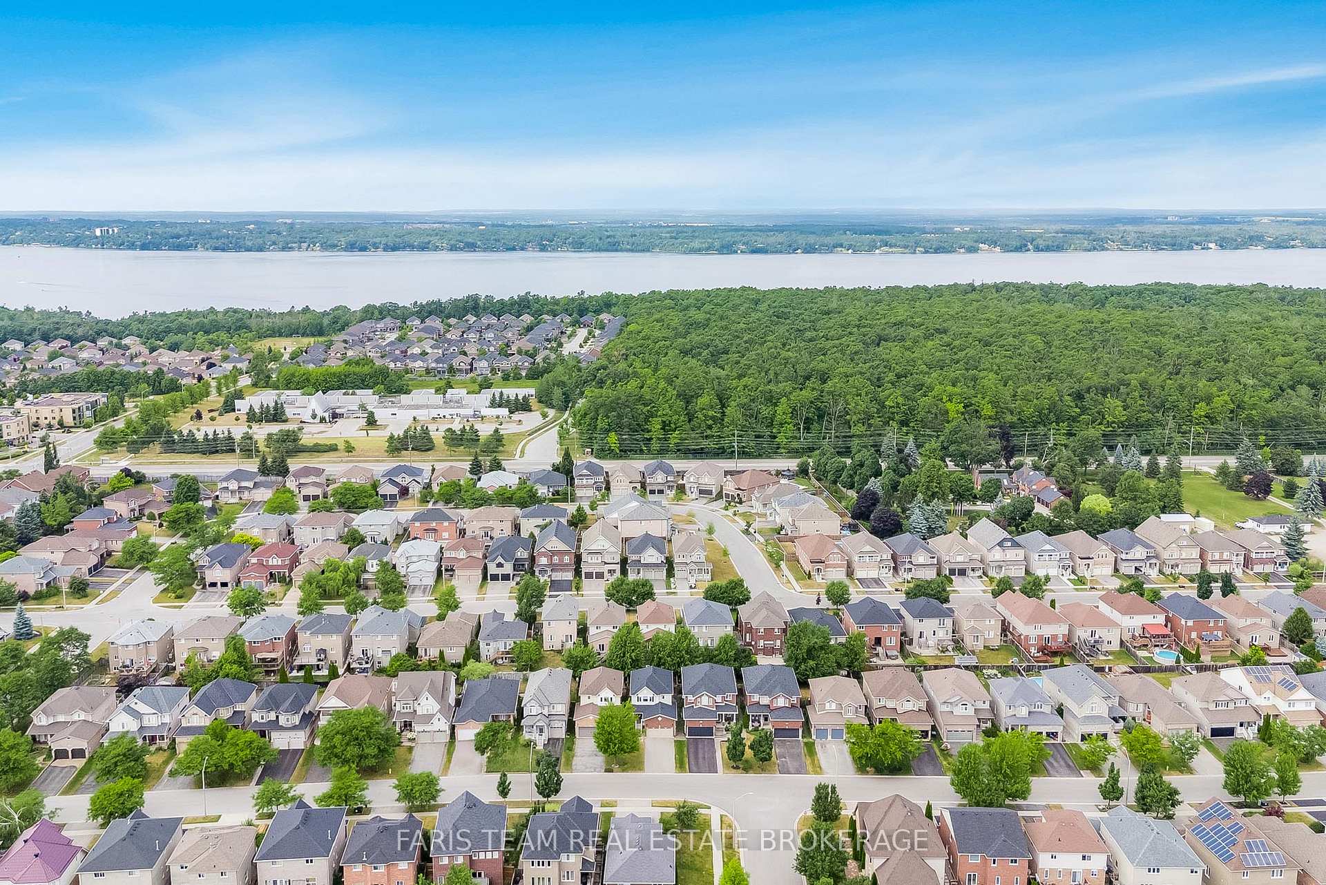 Photo 27 of 40 Sovereign's Gate, Barrie, Innis-Shore — HOMEH