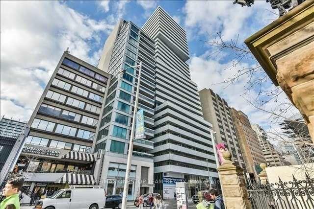Front of Unit 2902, 200 Bloor Street W