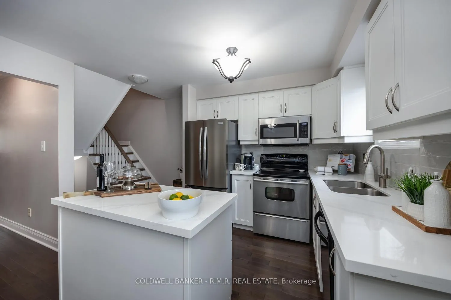Photo 7 of 32 Mugford Road, Aurora, Bayview Wellington — HOMEH