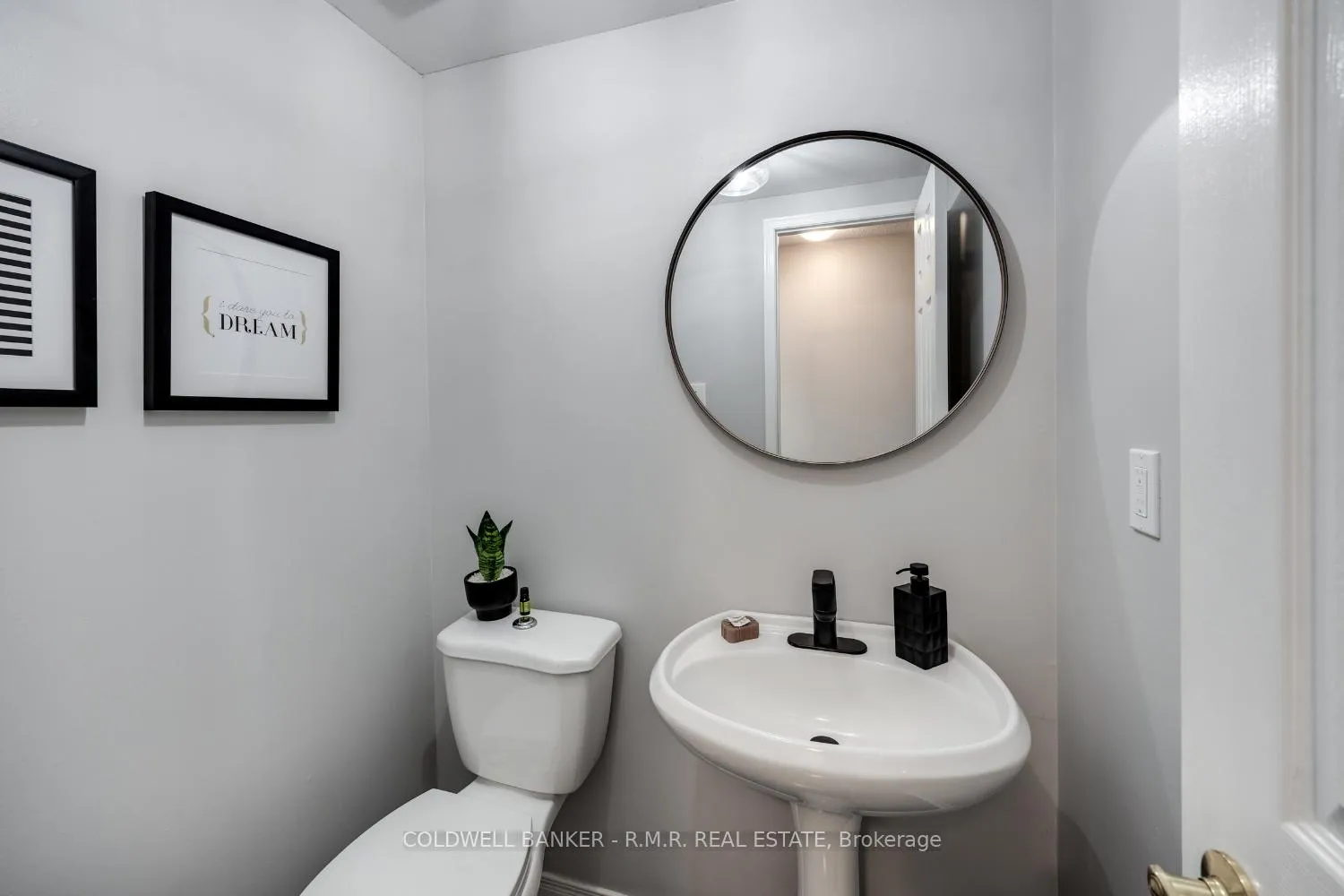 Photo 15 of 32 Mugford Road, Aurora, Bayview Wellington — HOMEH
