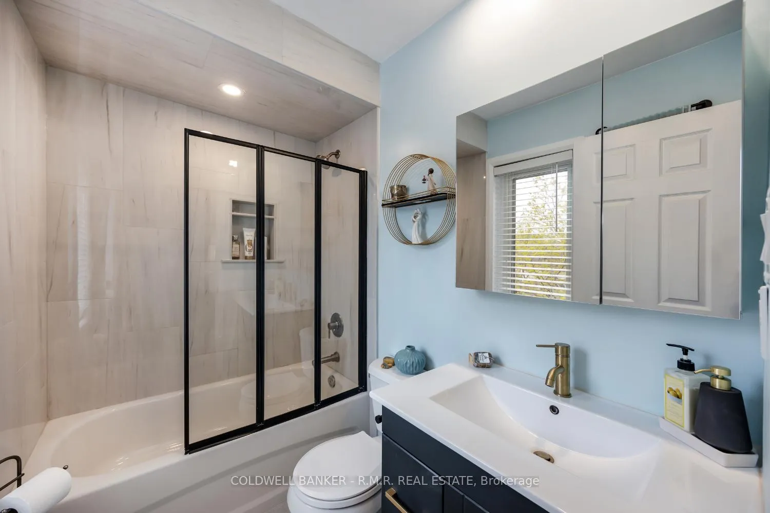 Photo 19 of 32 Mugford Road, Aurora, Bayview Wellington — HOMEH
