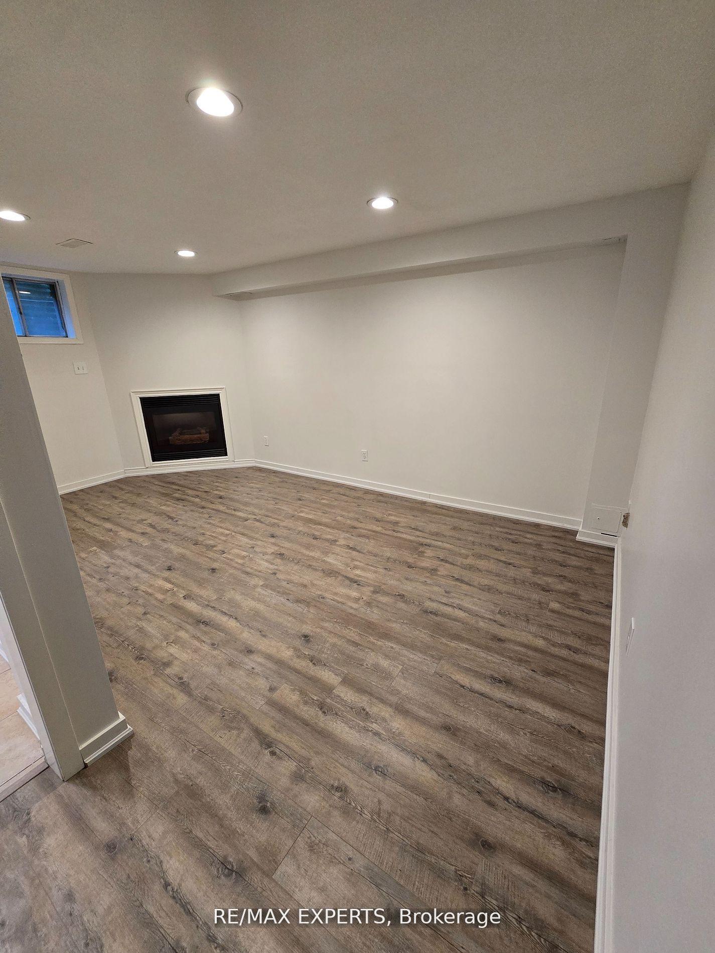 Photo 20 of Unit 10, 20 William Farr Lane, Vaughan, West Woodbridge — HOMEH