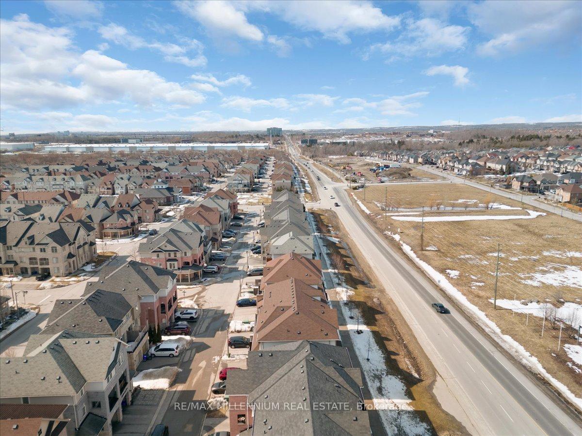 Photo 6 of 587 Rossland Road E, Ajax, Central East — HOMEH