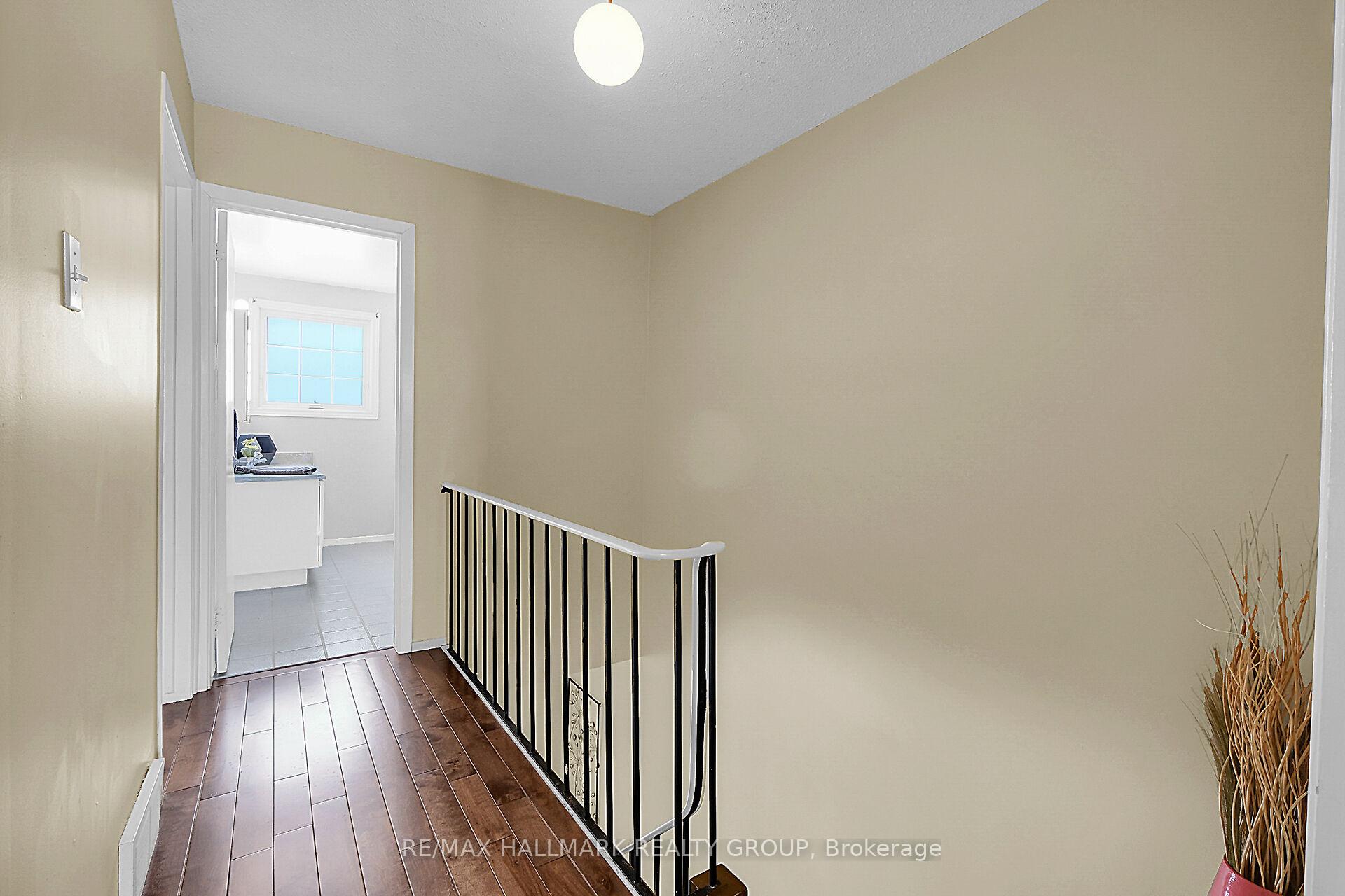 Photo 3 of 3318 Southgate Road, Ottawa, South Keys — HOMEH