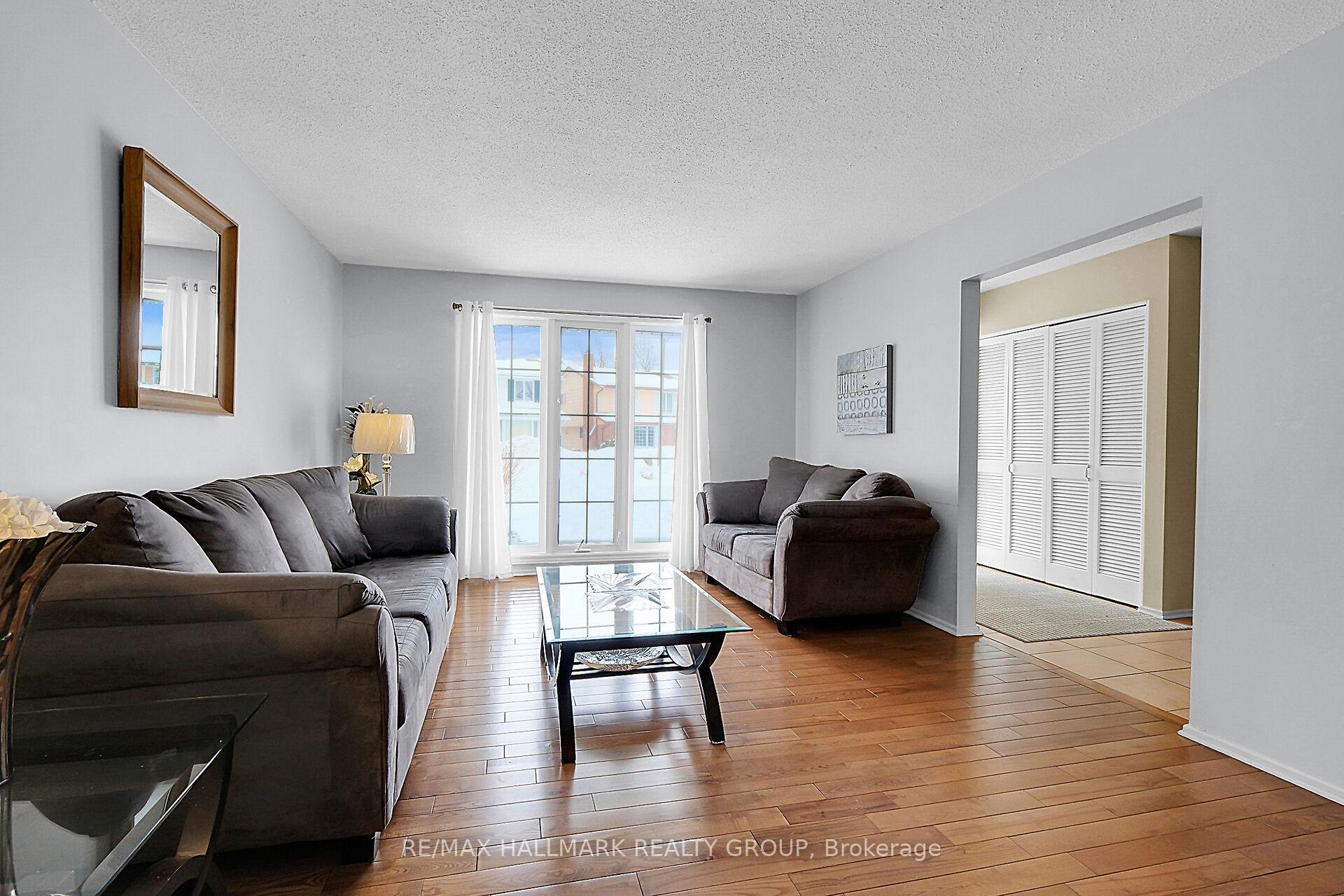 Photo 5 of 3318 Southgate Road, Ottawa, South Keys — HOMEH