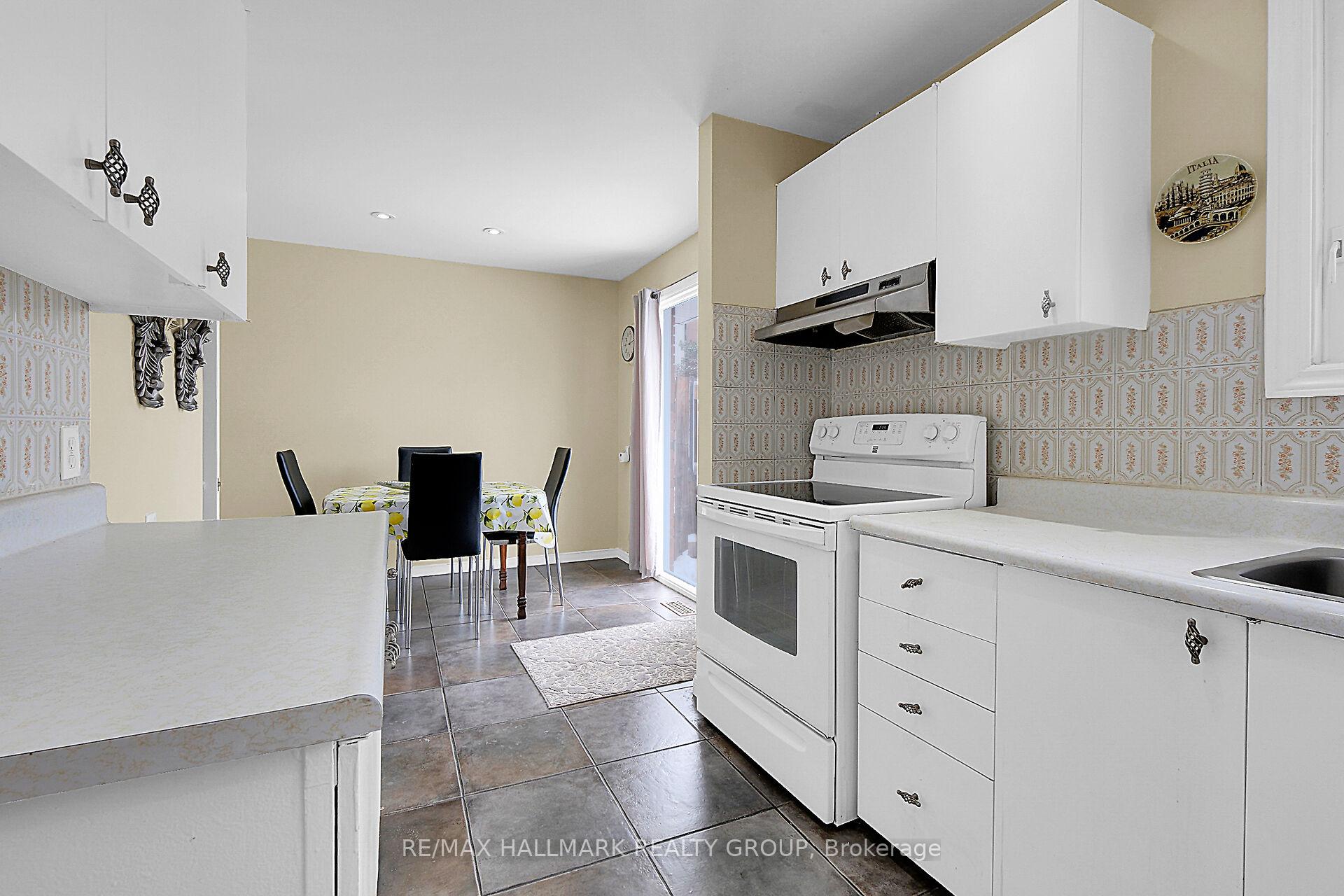 Photo 9 of 3318 Southgate Road, Ottawa, South Keys — HOMEH
