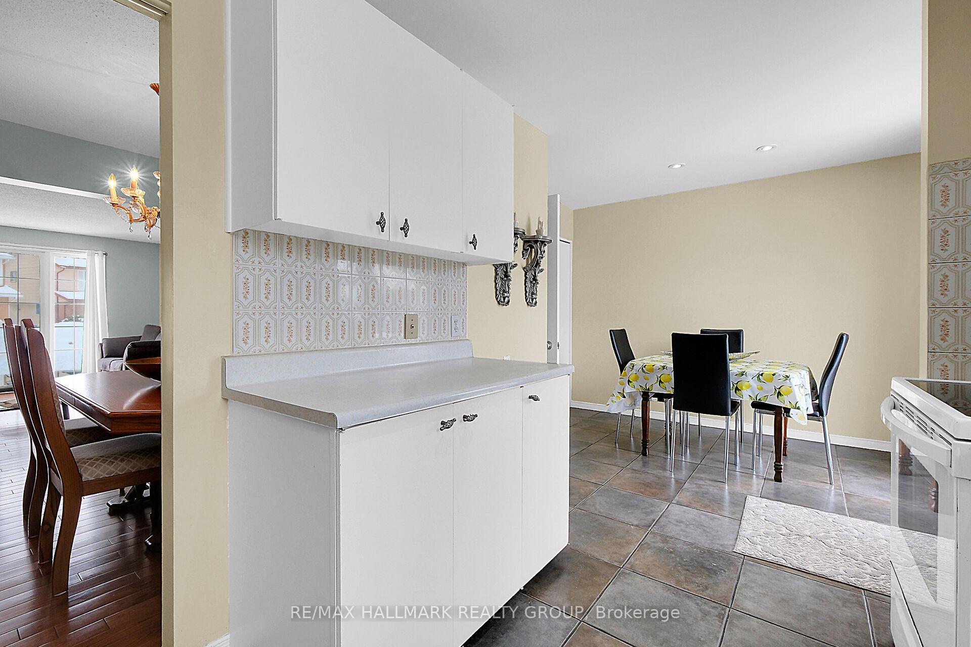 Photo 11 of 3318 Southgate Road, Ottawa, South Keys — HOMEH