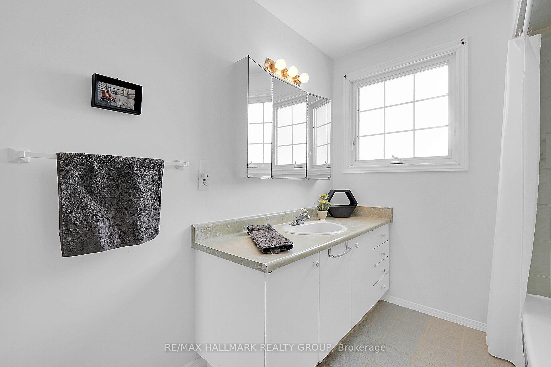 Photo 19 of 3318 Southgate Road, Ottawa, South Keys — HOMEH