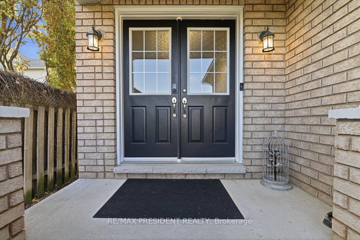 Photo 6 of 8 Cotton Street, Clarington, Bowmanville — HOMEH
