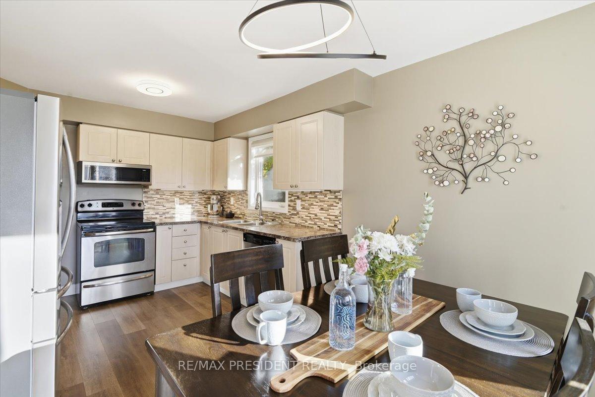 Photo 19 of 8 Cotton Street, Clarington, Bowmanville — HOMEH