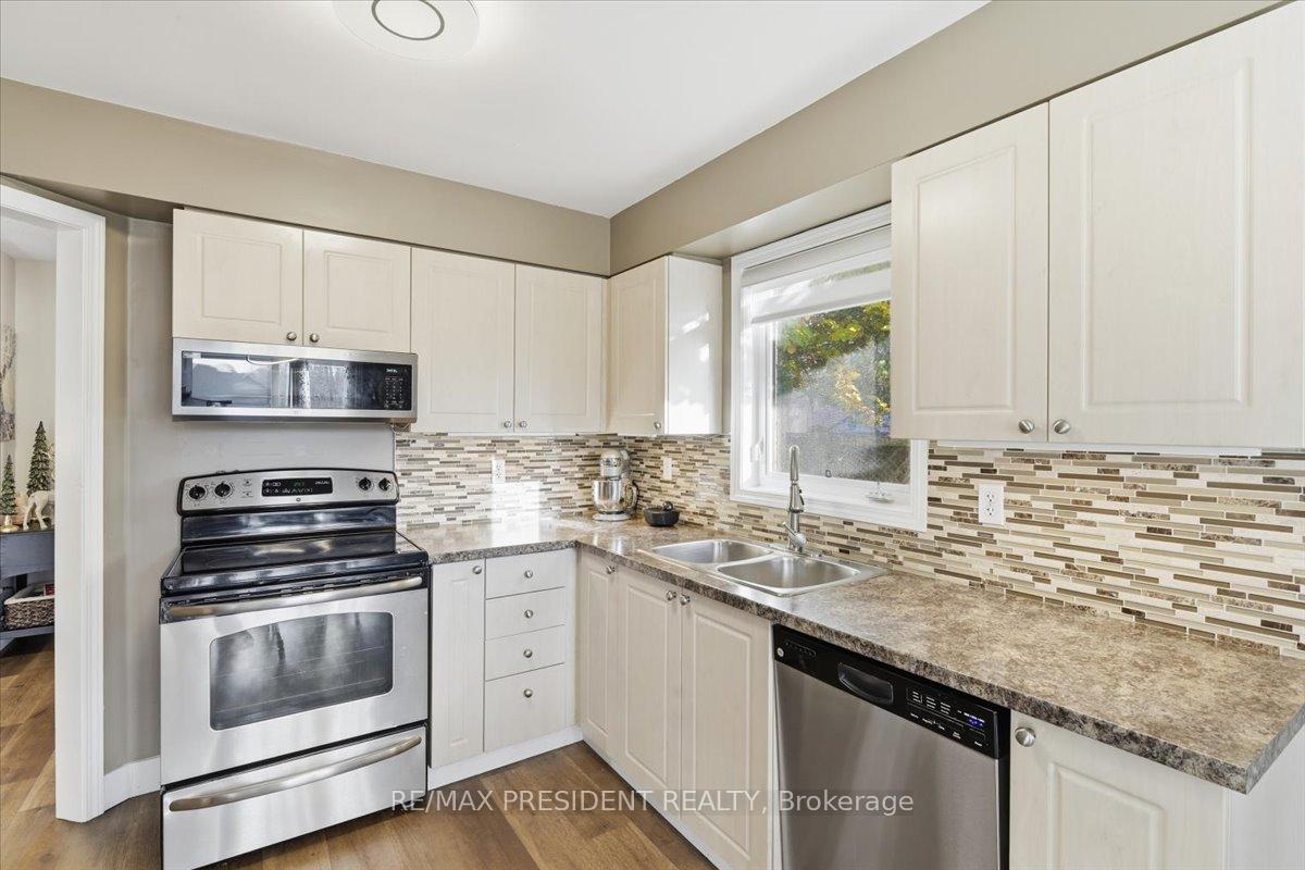 Photo 15 of 8 Cotton Street, Clarington, Bowmanville — HOMEH