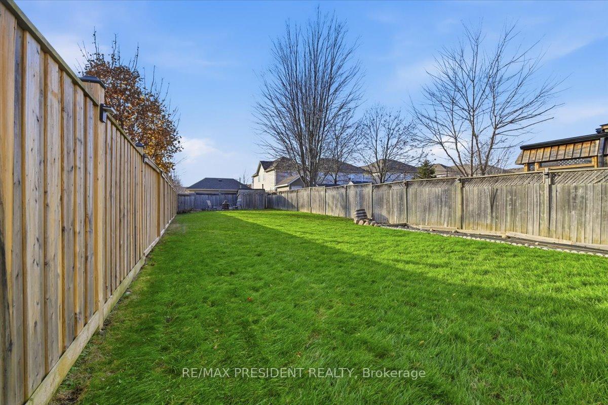 Photo 37 of 8 Cotton Street, Clarington, Bowmanville — HOMEH