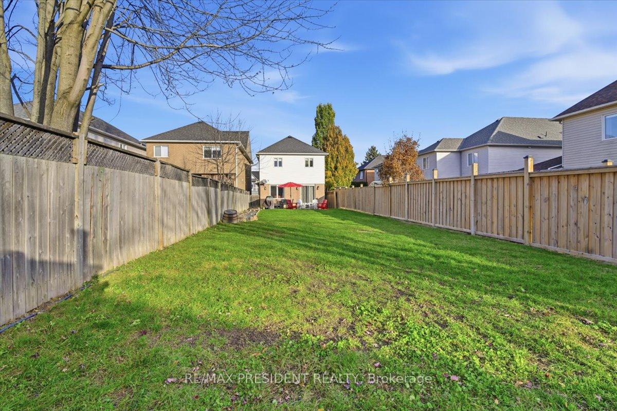 Photo 40 of 8 Cotton Street, Clarington, Bowmanville — HOMEH