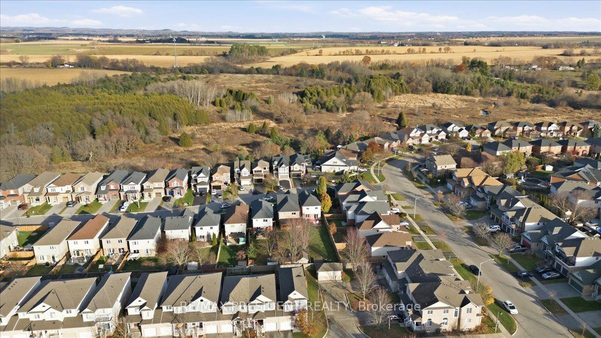 Photo 42 of 8 Cotton Street, Clarington, Bowmanville — HOMEH