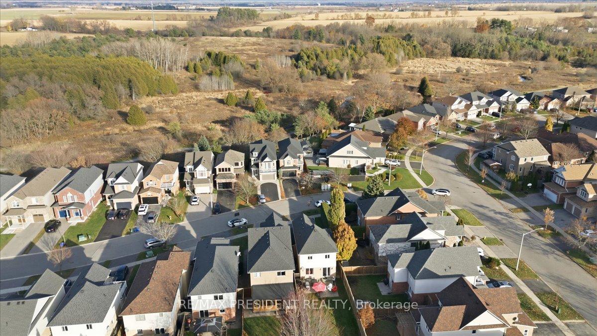 Photo 49 of 8 Cotton Street, Clarington, Bowmanville — HOMEH