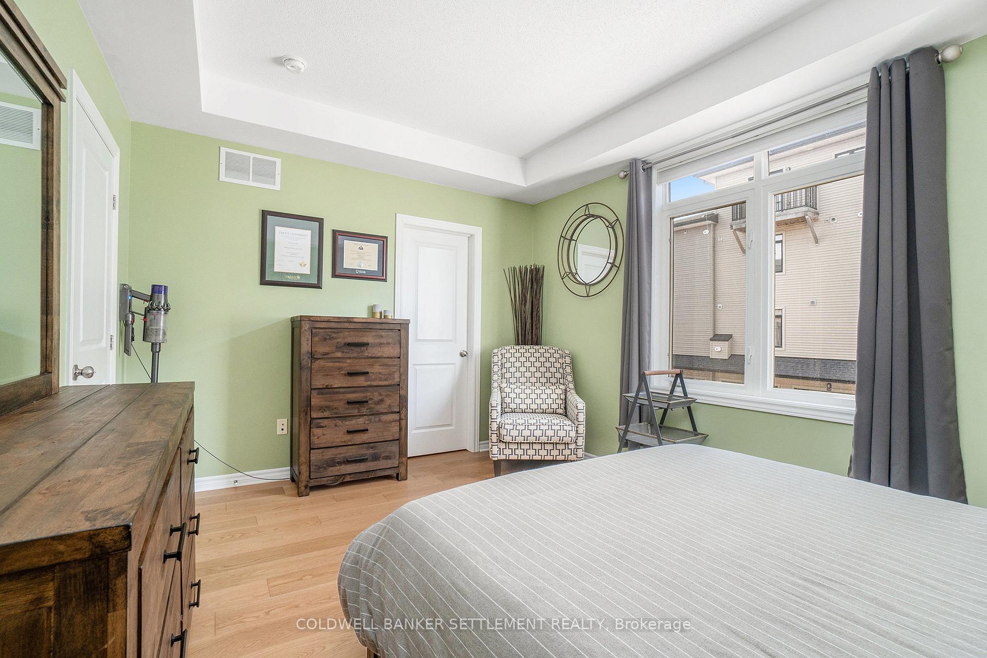 Photo 16 of 266 Pembina Private, Ottawa, Riverside South/Gloucester Glen — HOMEH