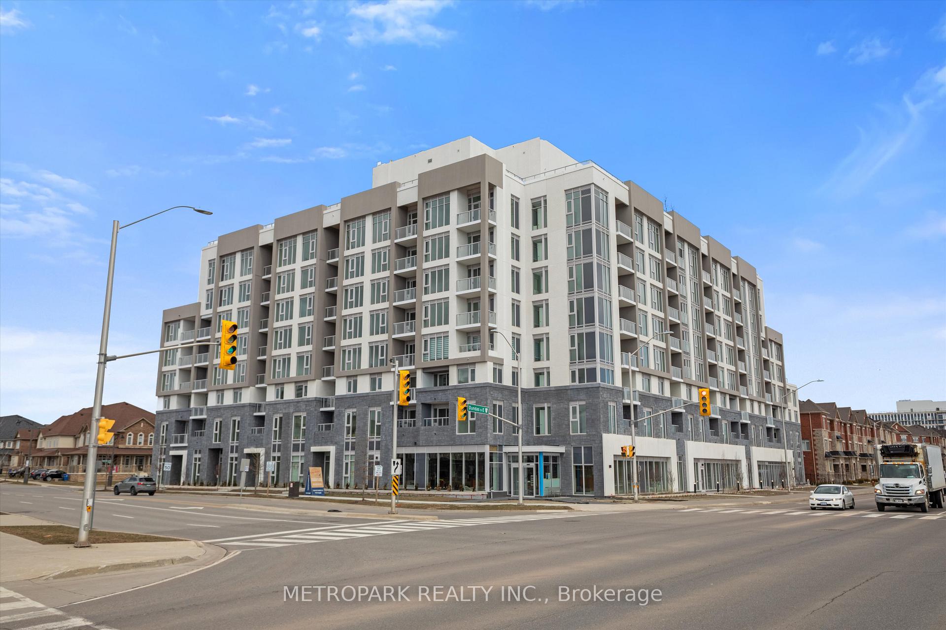 Front of Unit 423, 412 Silver Maple Road