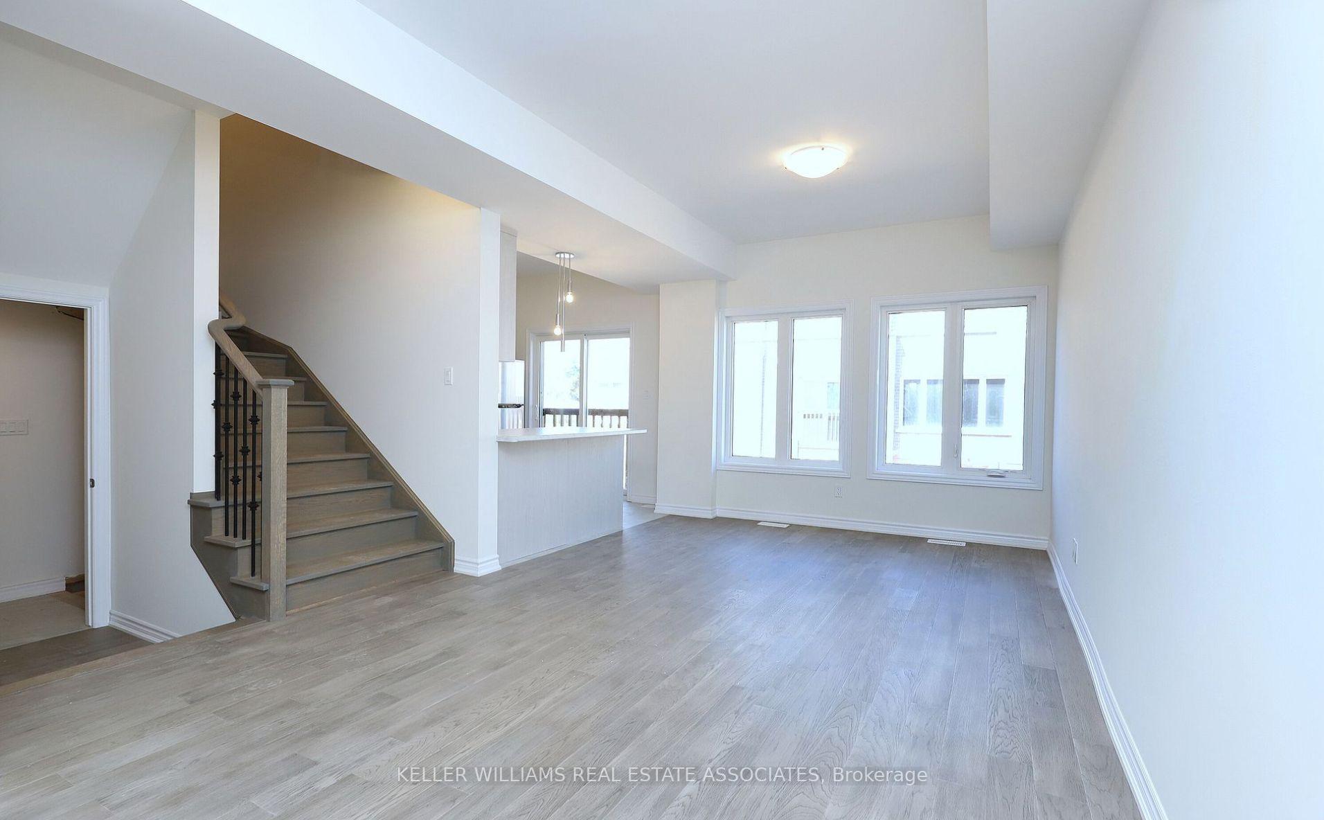 Photo 3 of Unit 32, 22 Renfrew Trail, Renfrew, Renfrew — HOMEH