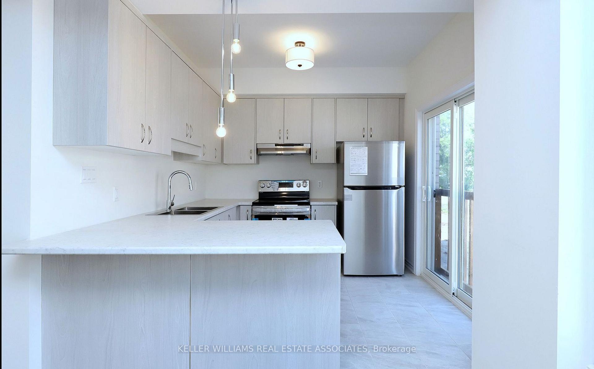 Photo 5 of Unit 32, 22 Renfrew Trail, Renfrew, Renfrew — HOMEH