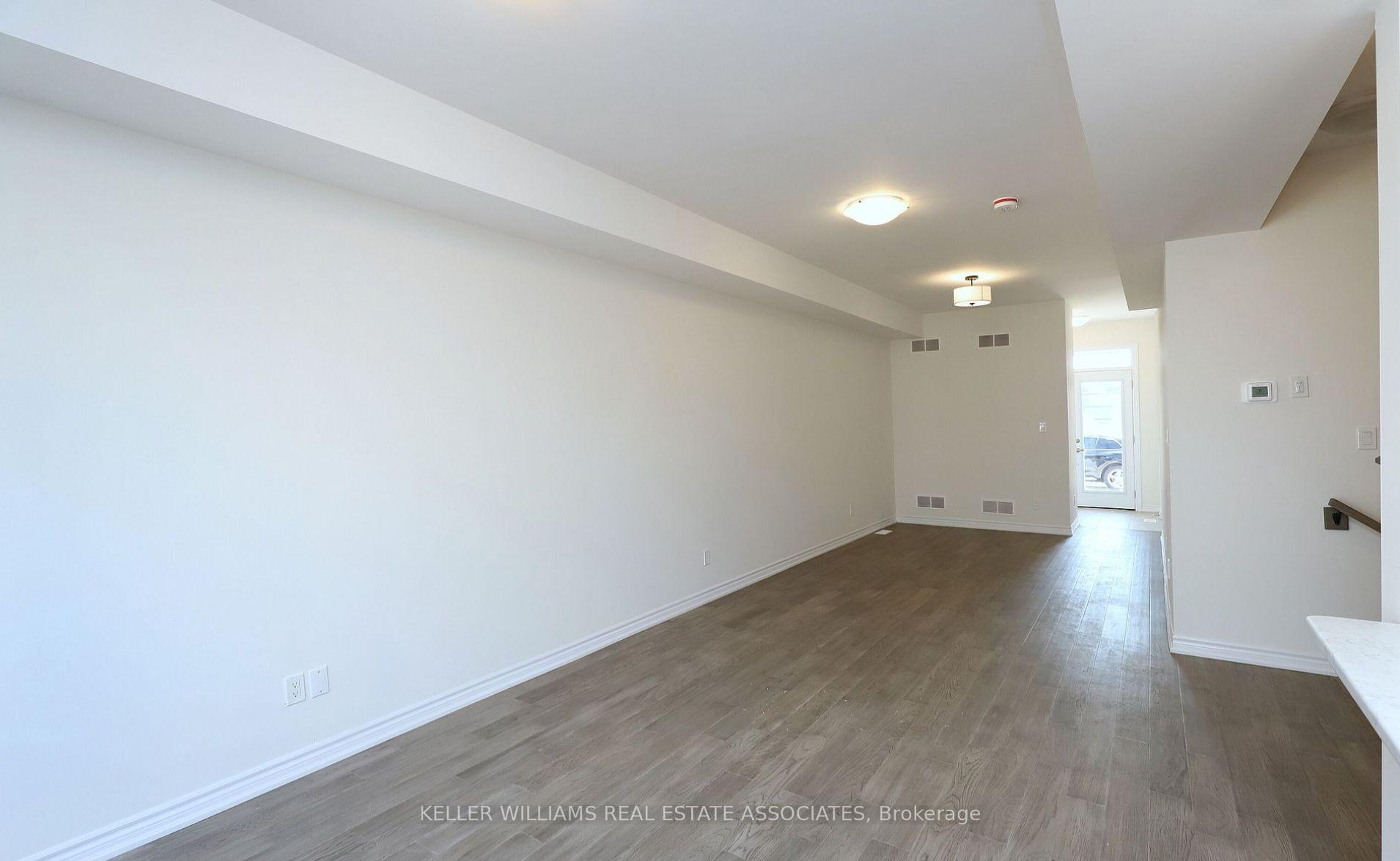 Photo 7 of Unit 32, 22 Renfrew Trail, Renfrew, Renfrew — HOMEH