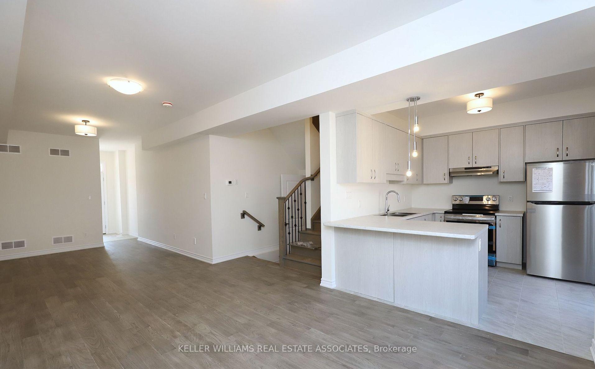Photo 8 of Unit 32, 22 Renfrew Trail, Renfrew, Renfrew — HOMEH