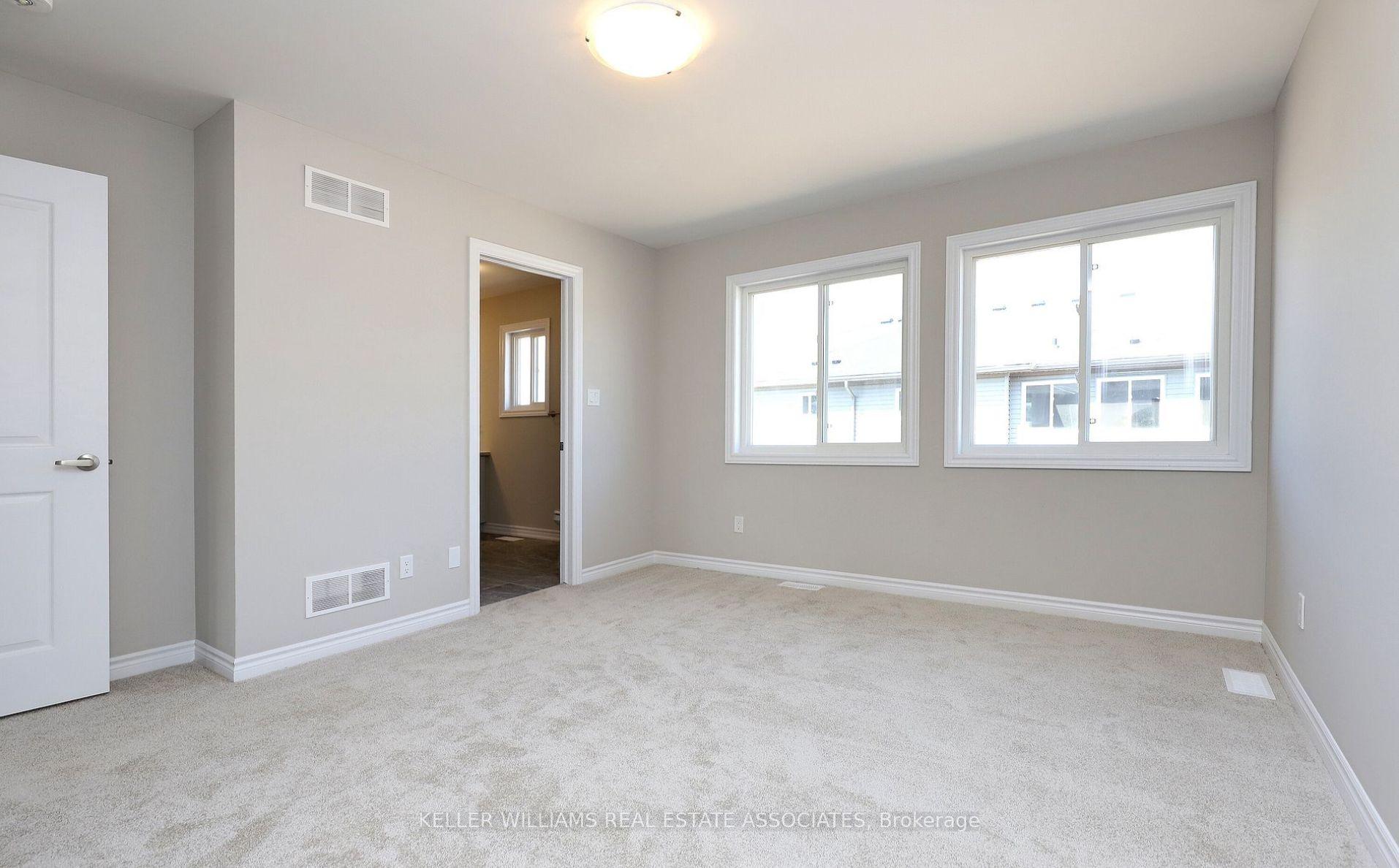 Photo 11 of Unit 32, 22 Renfrew Trail, Renfrew, Renfrew — HOMEH