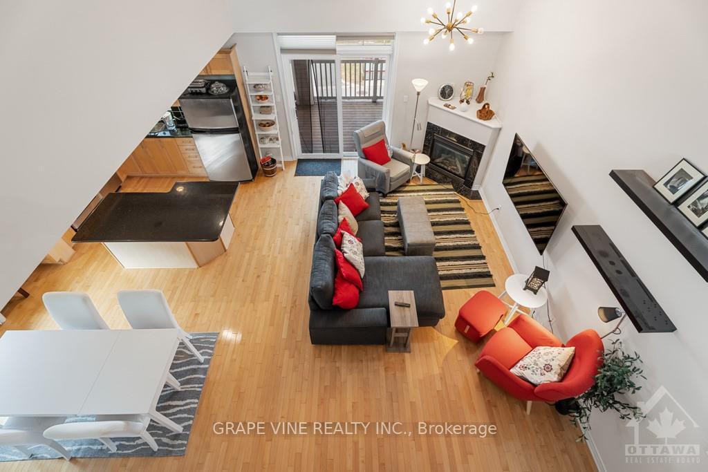 Photo 12 of 36 Edenvale Drive, Ottawa, Kanata - Beaverbrook — HOMEH
