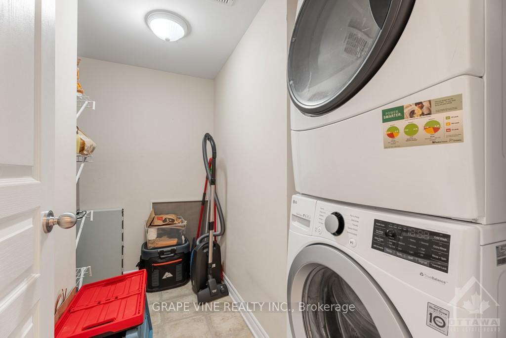 Photo 19 of 36 Edenvale Drive, Ottawa, Kanata - Beaverbrook — HOMEH