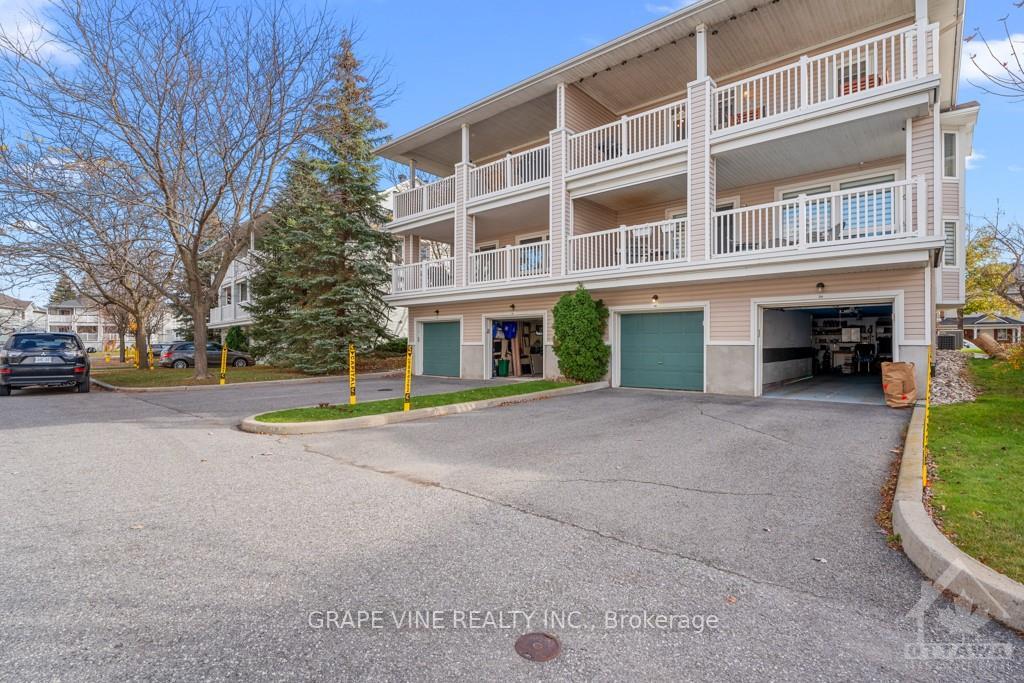 Photo 29 of 36 Edenvale Drive, Ottawa, Kanata - Beaverbrook — HOMEH