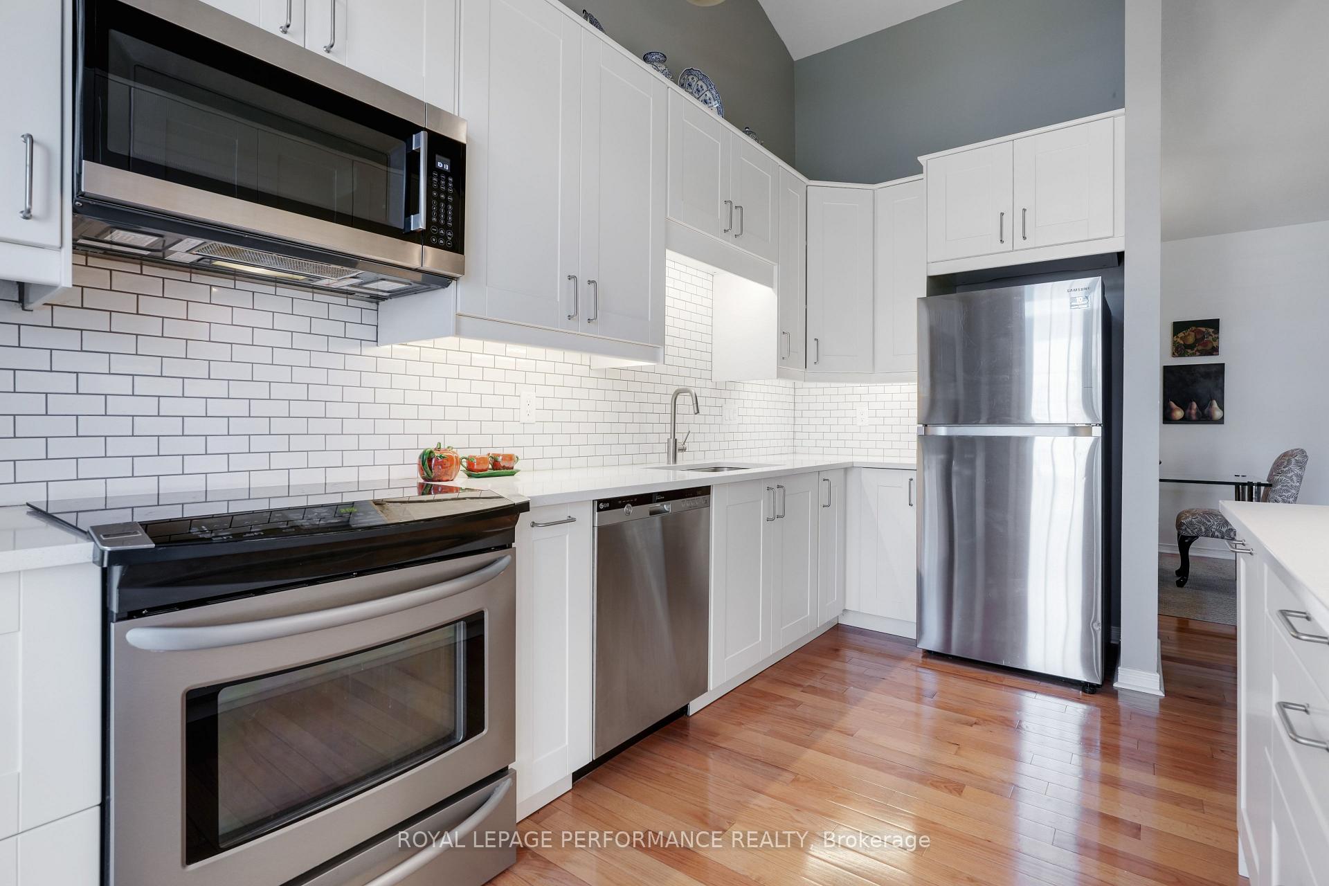 Photo 14 of 42 Briardale Crescent, Ottawa, City View/Skyline/Fisher Heights/Parkwood Hills — HOMEH