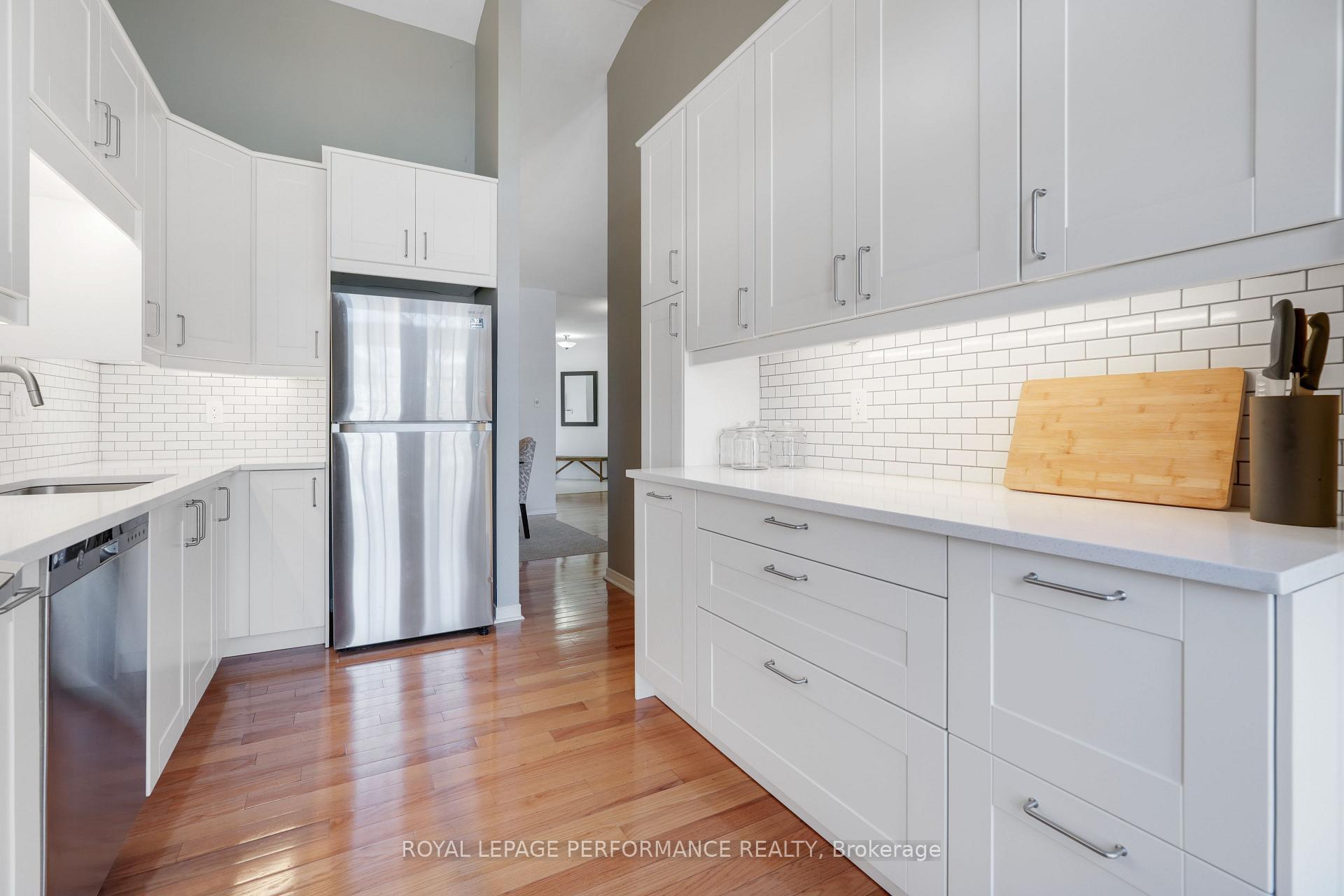 Photo 15 of 42 Briardale Crescent, Ottawa, City View/Skyline/Fisher Heights/Parkwood Hills — HOMEH