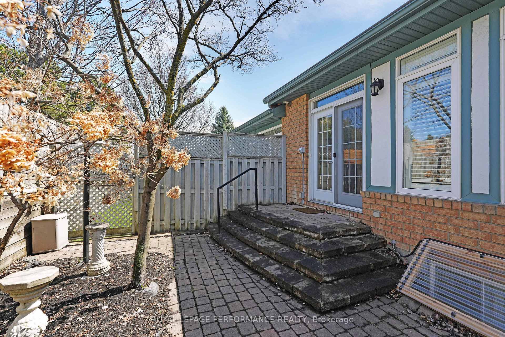 Photo 34 of 42 Briardale Crescent, Ottawa, City View/Skyline/Fisher Heights/Parkwood Hills — HOMEH