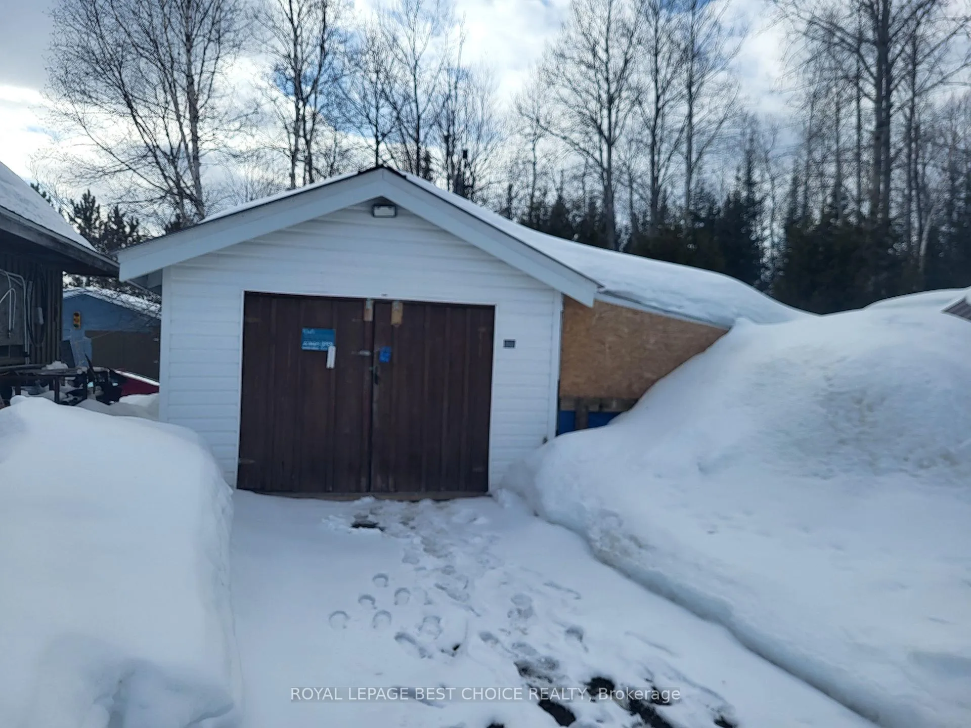 Photo 4 of 24 Goward Avenue W, Temagami — HOMEH