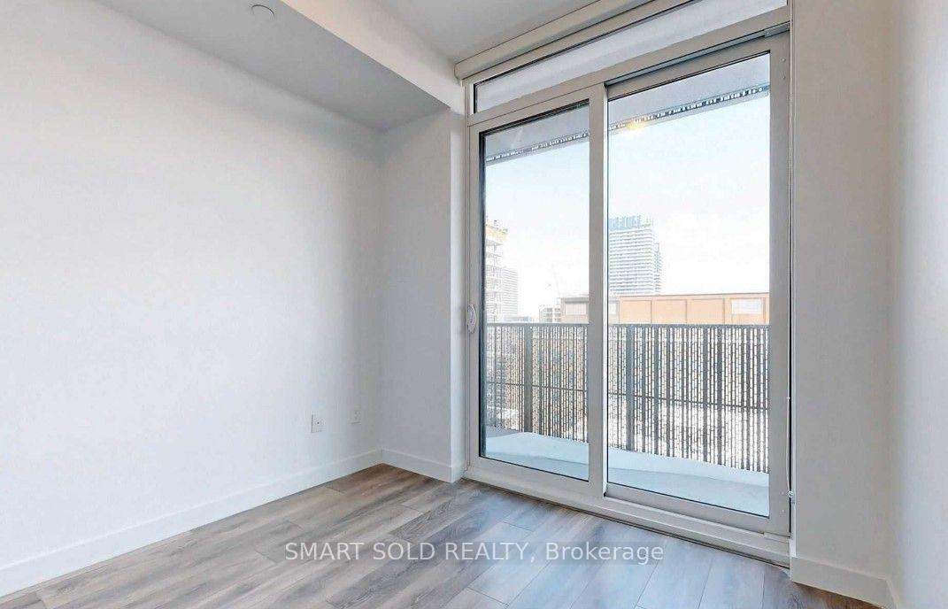 Photo 7 of Unit 1011, 8 Eglinton Avenue E, Toronto, Mount Pleasant West — HOMEH
