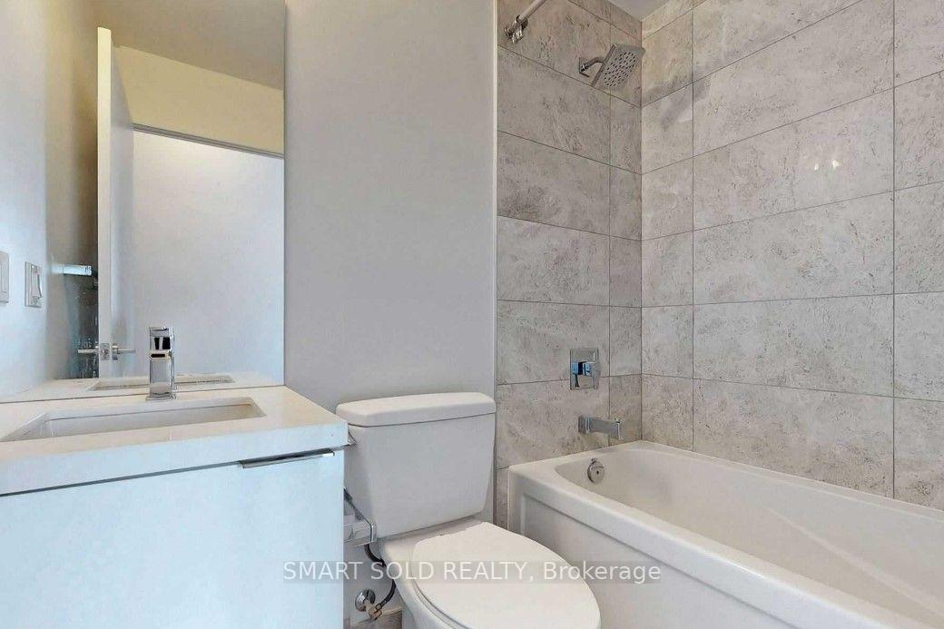 Photo 8 of Unit 1011, 8 Eglinton Avenue E, Toronto, Mount Pleasant West — HOMEH