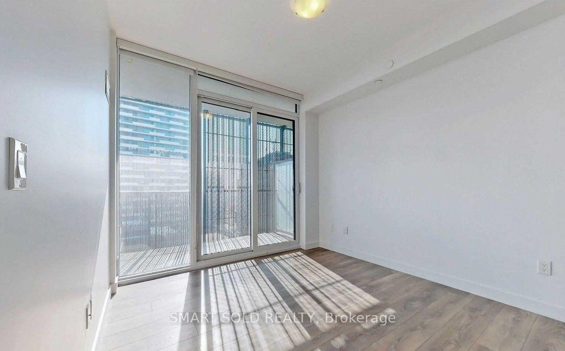 Photo 9 of Unit 1011, 8 Eglinton Avenue E, Toronto, Mount Pleasant West — HOMEH