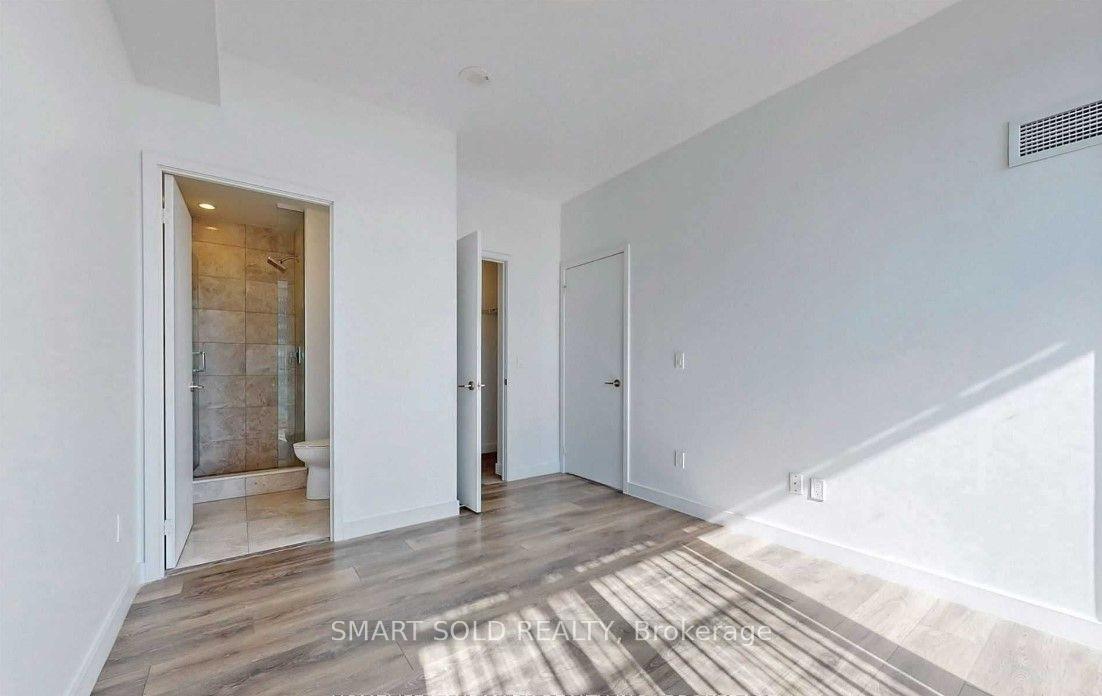 Photo 12 of Unit 1011, 8 Eglinton Avenue E, Toronto, Mount Pleasant West — HOMEH