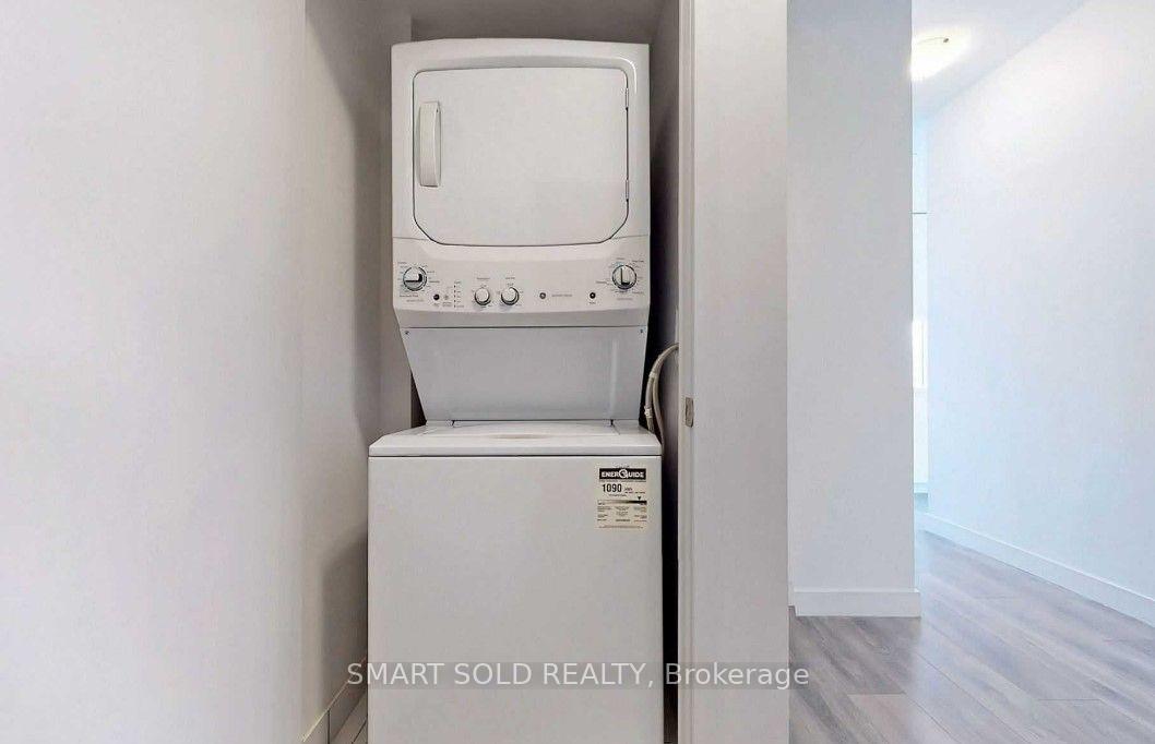 Photo 14 of Unit 1011, 8 Eglinton Avenue E, Toronto, Mount Pleasant West — HOMEH